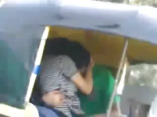 चेस्टी ब्रुनेट सिन्ड ...