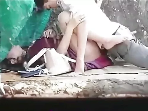 बनी कान भएको हनी बेब ...
